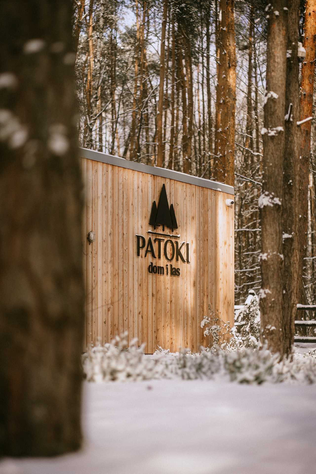 Ortsfoto Patoki. Dom i las.' 3